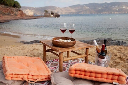 Cata de vinos en Mykonos con variedades griegas antiguas