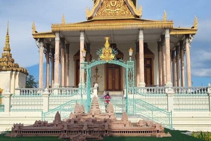 2 Days of Phnom Penh City Tour