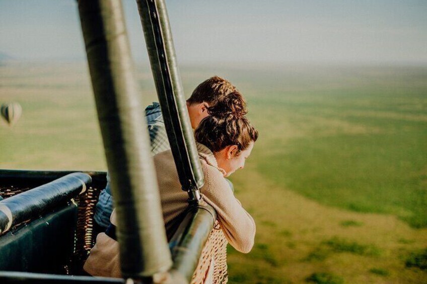 Fly over Serengeti! Balloon Safari & Bush Breakfast in the Wild.