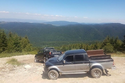Safari in jeep privato e tremendo nell'area dei 7 laghi di Rila