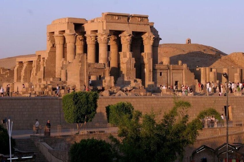 7 Days & 6 Nights by Flight Cairo Pyramids & Nile cruise Aswan To Luxor(Private)