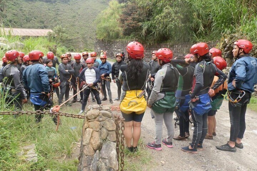 Rafting | Canyoning | Canopy | Salto del Puente | En Un Dia | Baños - Ecuador