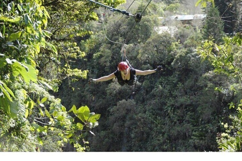 Canopy - ZipLine - 2000m. Adventure Circuit - in 6 Lines - Ec