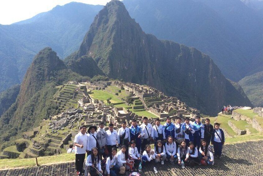 cusco - machu picchu - sacred valley - rainbow mountain