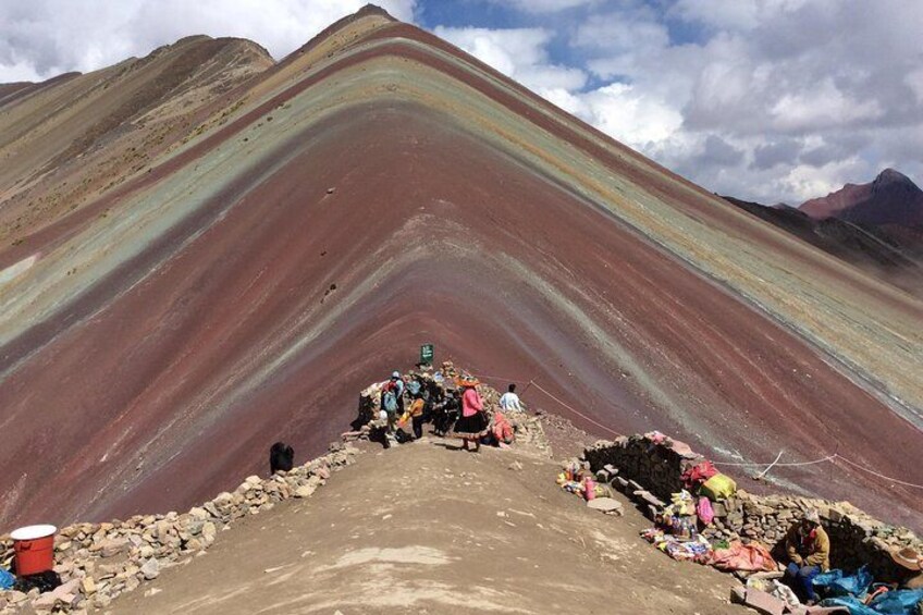 cusco - machu picchu - sacred valley - rainbow mountain