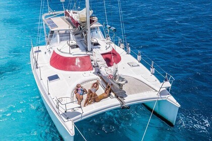 Chill and Grill Catamaran Tour in Bonaire