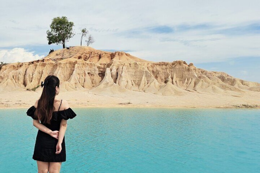 Bintan Sand Dunes & Blue Lakes Tour with Massage