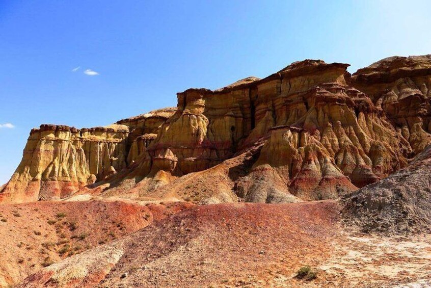 Tsagaan suvarga cliff