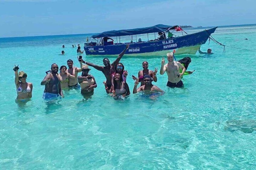 One Day Amazing SAN BLAS ISLAND & SNORKELING tour + Round-Trip Transport