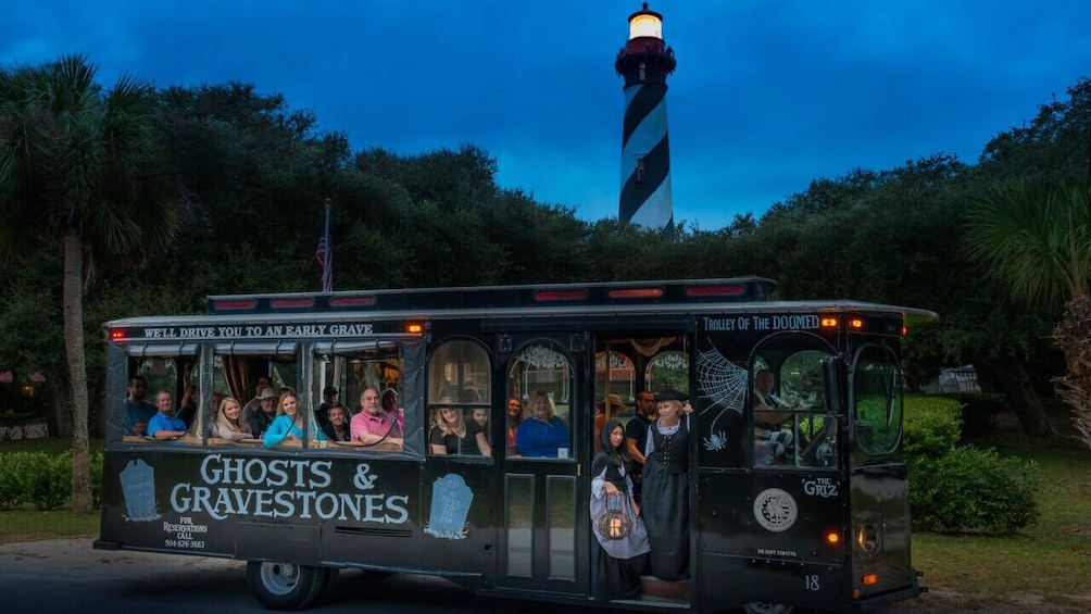 St. Augustine Haunted Tour : Ghosts & Gravestones