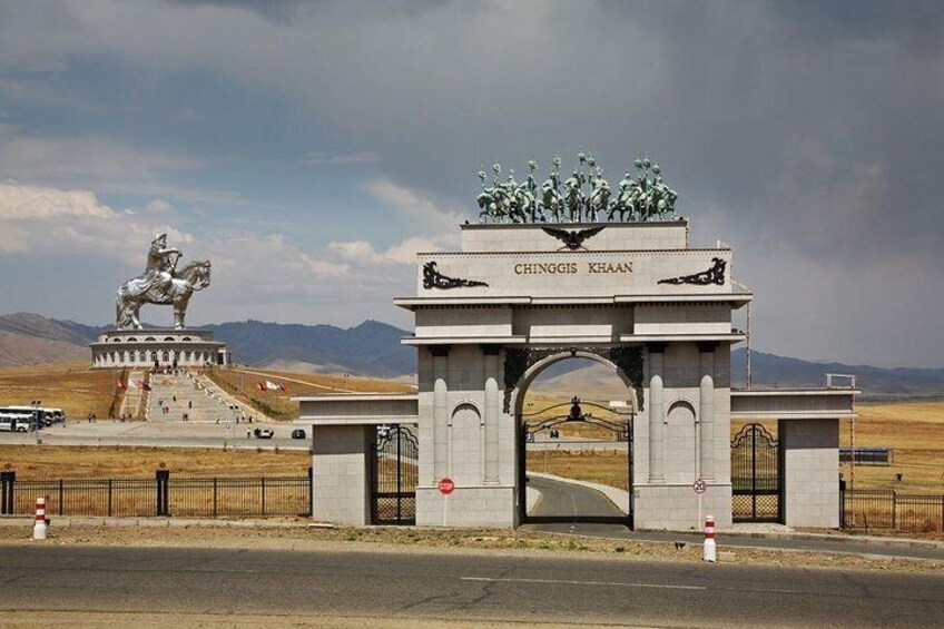 Chinggis Khaan Statue Complex
