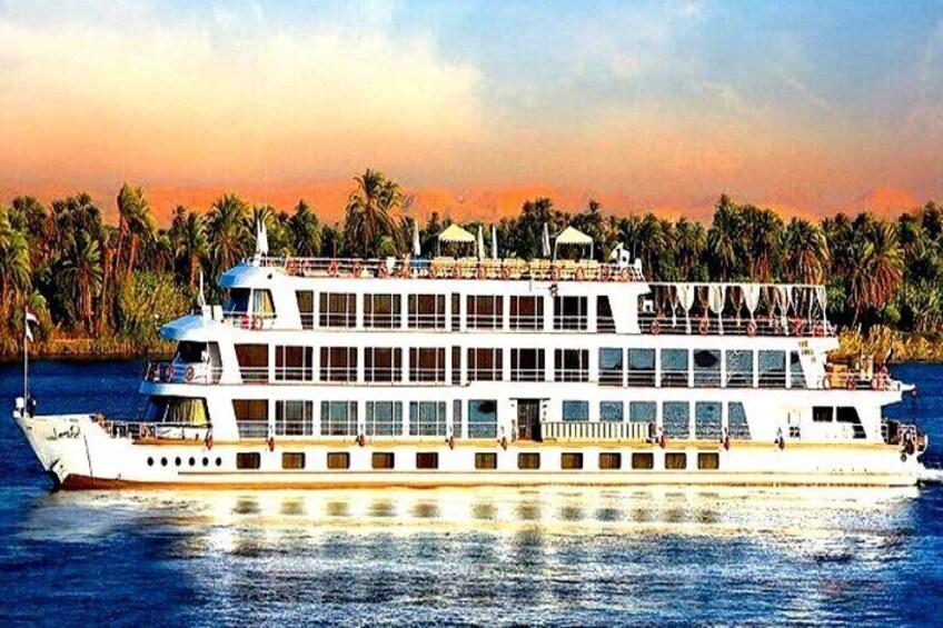 Amazing Sailing Nile cruise from Luxor for 2 Nights