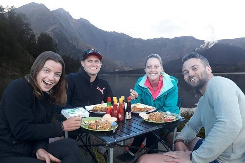 Rinjani trekking summit,lake and hot springs 3D/2N