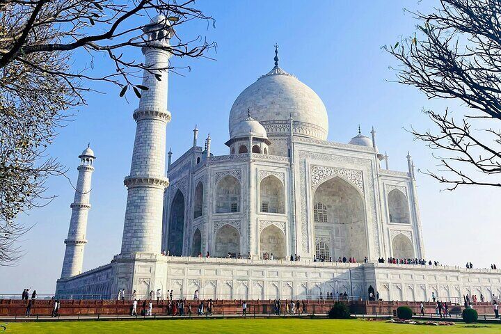 3-Day Tour to Delhi, Agra, Jaipur from Pune with one-way Commercial Flight