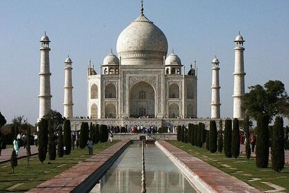 3-Day Tour to Delhi, Agra, Jaipur from Pune with one-way Commercial Flight