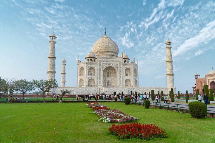  2-Day Tour to The Taj Mahal, Agra from Kolkata with Both Side Commercial Flight