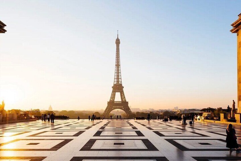 See 15+ Top Sights Paris Tour with Fun Guide, (Walking and Metro Tour)