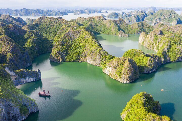 Ha Long Bay Cruise Day Tour with lunch, kayaking, surprise cave & titop ...