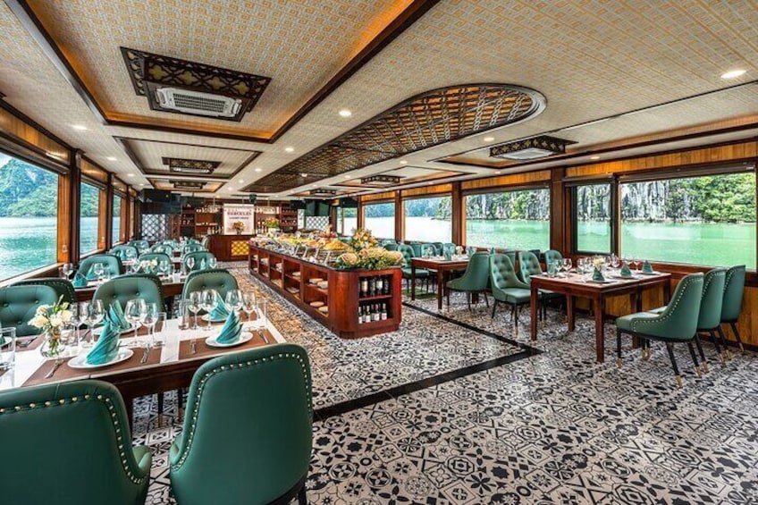 Halong bay luxury cruise day trip - Dinning room