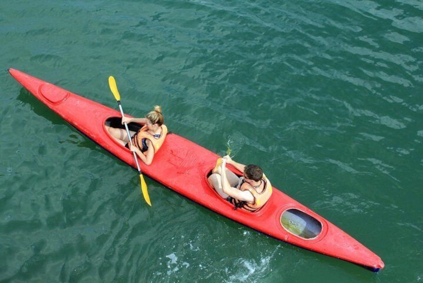 kayaking halong bay