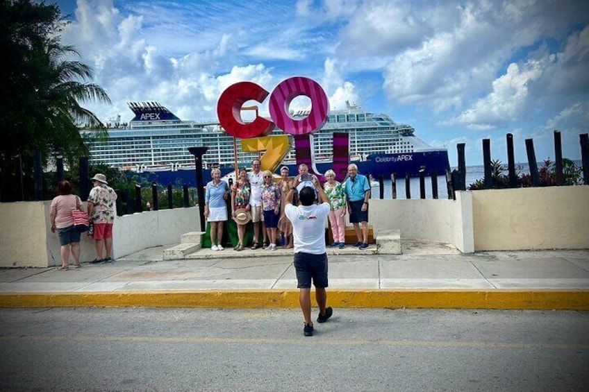 Cozumel: Private VIP Tour by Van (up to 12 passengers)