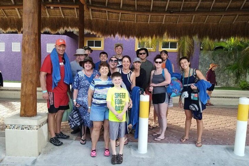 Cozumel: Private VIP Tour by Van (up to 8 passengers)