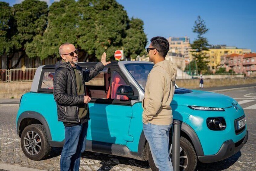 Discovering Porto in an eco-friendly vehicle