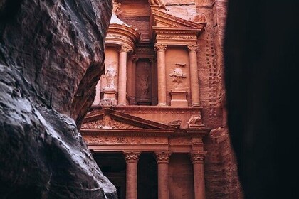 Petra & Wadi Rum Full-Day Tour from Amman or Airport