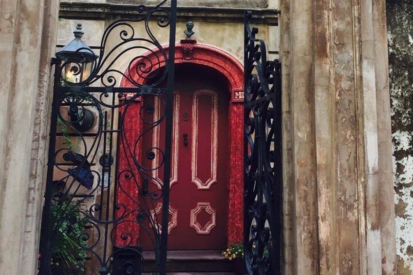 Undiscovered Charleston: Half Day Food, Wine & History Tour with Cooking Class