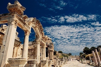2 Days Ephesus & Pamukkale with Balloon Ride From Istanbul