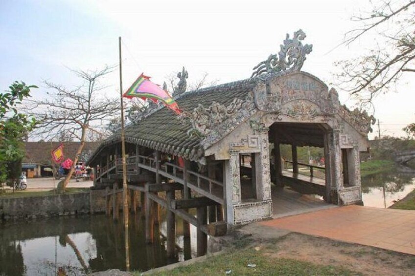 Thanh Toan covered bridge- Culture Pham Travel