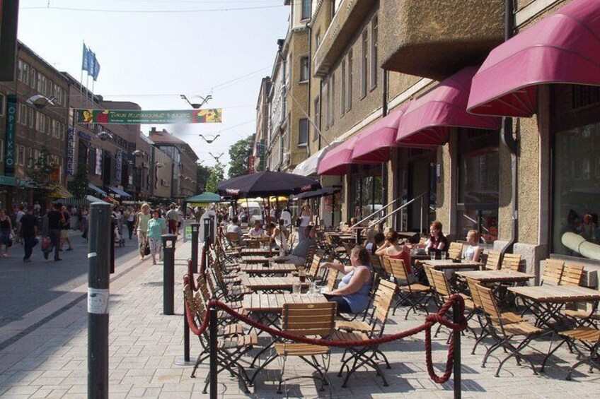 Full-Day Guided Turku and Castle Tour from Helsinki