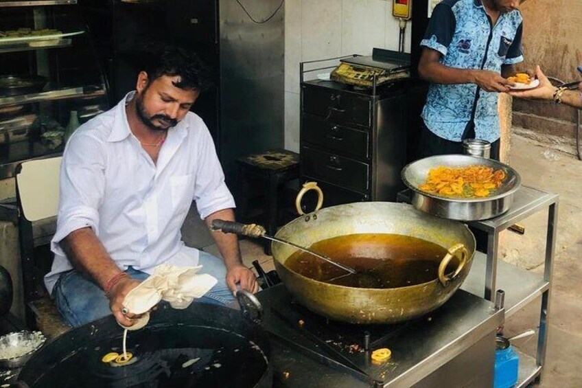 Making Jalebi 