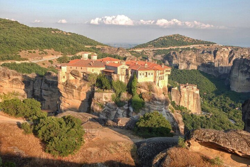 Thermopylae, Meteora and Delphi Full Day Tour