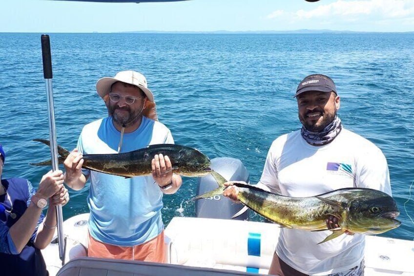 Full Day Fishing and Island Hopping at the Pearl Islands from Panama City