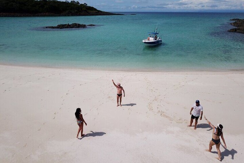 Full Day Fishing and Island Hopping at the Pearl Islands from Panama City