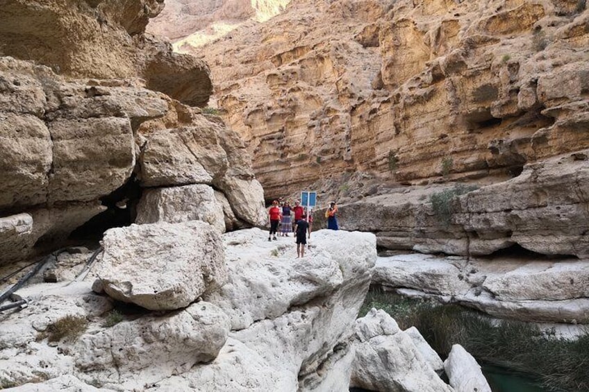 Wadi Shab adventure trekking 