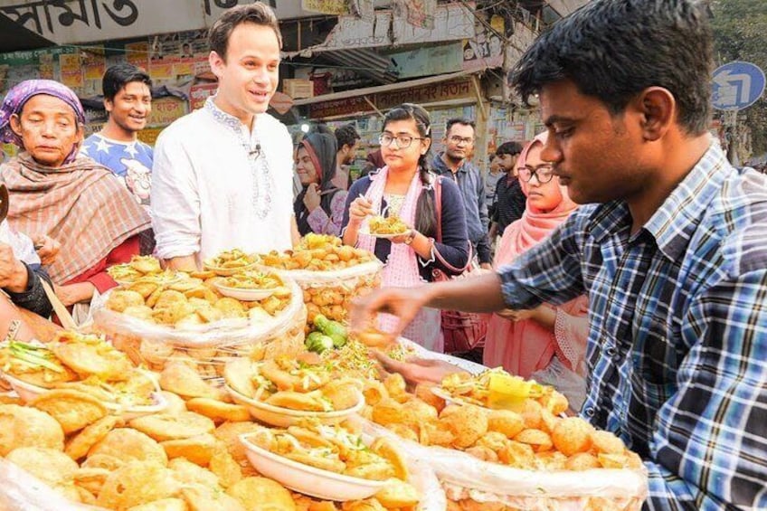 Fooska: One of the most popular street food in Bangladesh