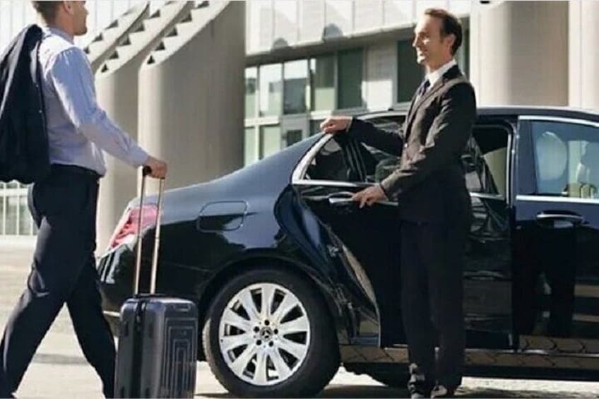 Private Pick-Up from Hotels or Airports In Cairo or Giza