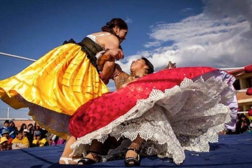 The cholitas wrestling show