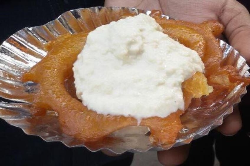 Old Delhi Food Tour With Indian Authentic Meal in Karim's / Haldiram