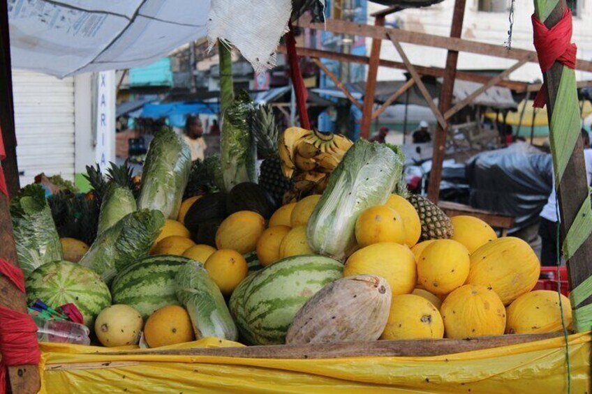 Santo Amaro: local market