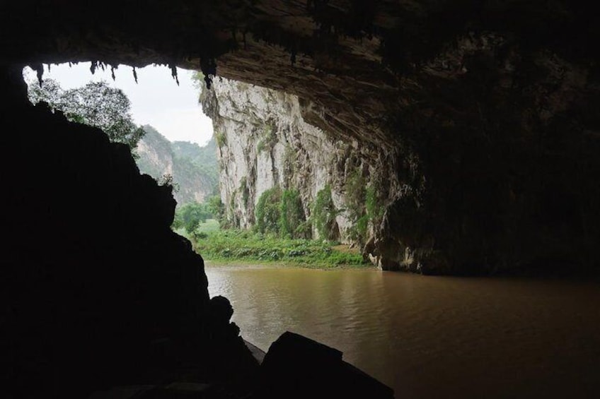 Puong Cave in Ba Be
