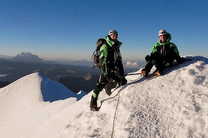 Huayna potosi 6088m. 2 day Climb