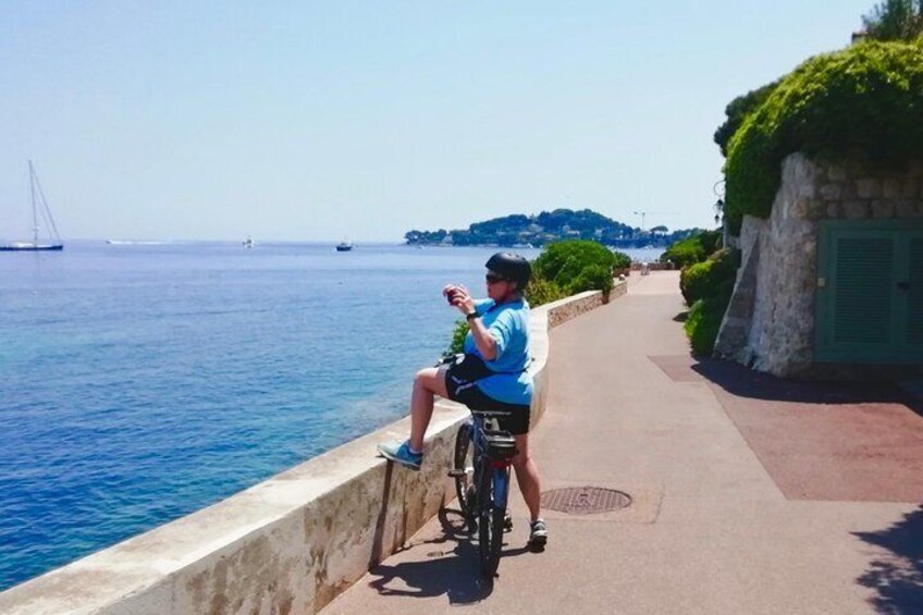 Fantastic Bay of Villefranche & billionaire's cape E-Bike Tour