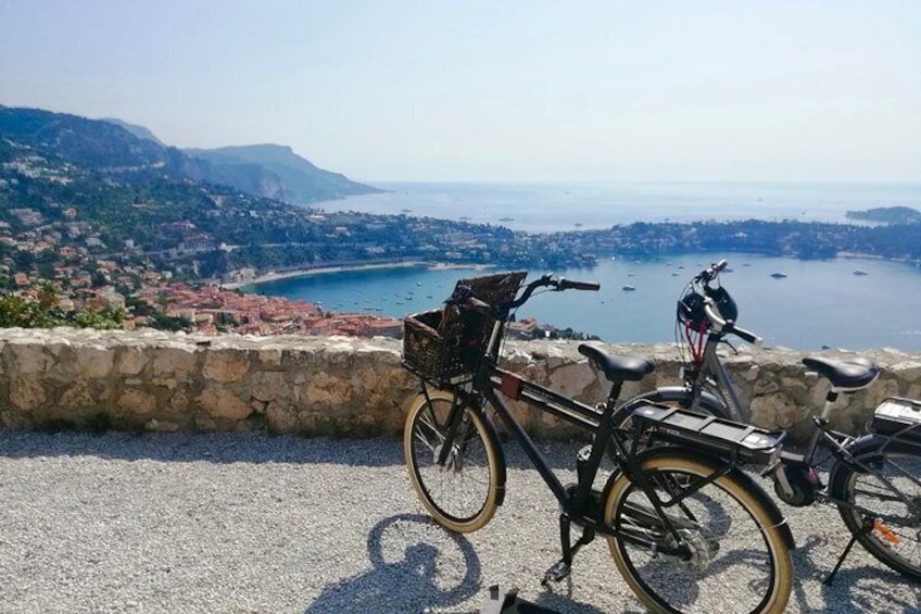 Fantastic Bay of Villefranche & billionaire's cape E-Bike Tour