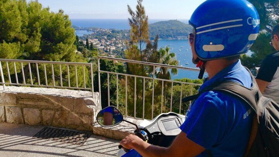 Coastal Riviera & Eagle Nest Villages Scooter Day Tour with Tasting from Nice
