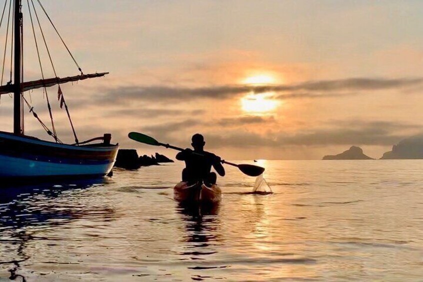 Small Group Sunrise Kayak Tour with Coffee on the Beach