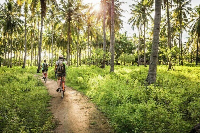 Tugu Lombok Cycling Tour