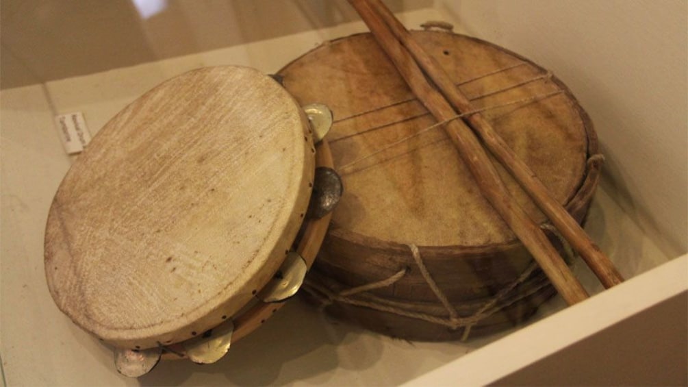 drums and drum sticks in the reggae and culture tour in Jamaica 